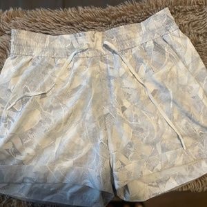 Lululemon women shorts
